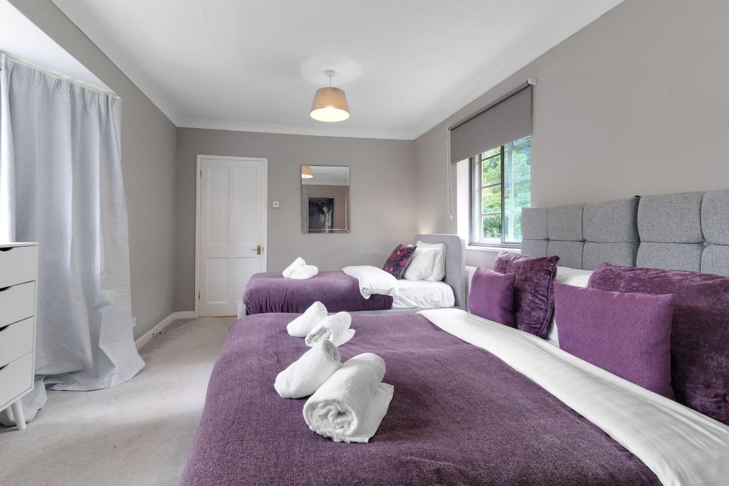 Additional image 32 of 5 bed detached house to rentMarlow Hill, High Wycombe HP11