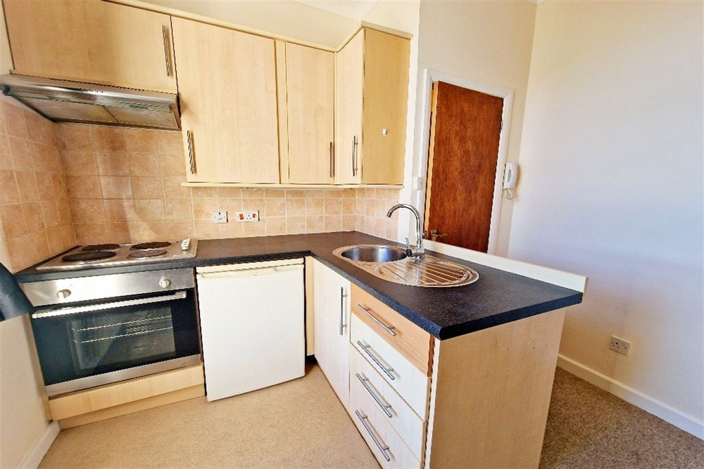 Additional image 4 of Studio to rentConnaught House, The Esplanade, Bognor Regis, West Sussex PO21
