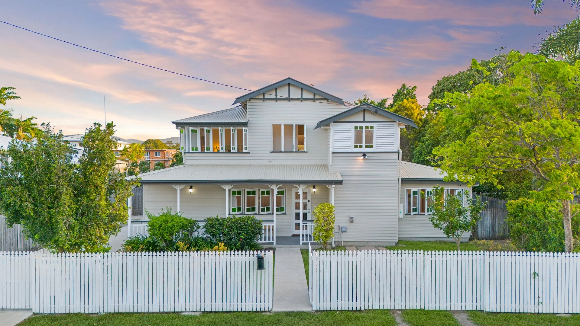 11 Fraire Street, Hermit Park QLD 4812
