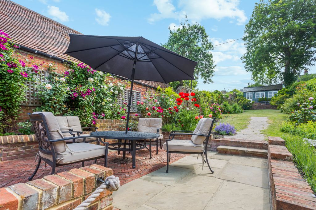 Additional image 21 of 3 bed town house to rentHigh Street, Hungerford RG17