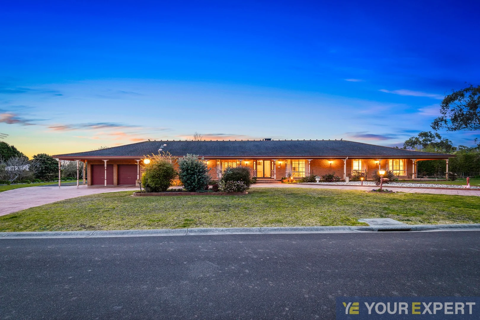 17-18 Gordon Close, Narre Warren South VIC 3805