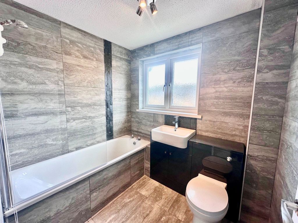 Additional image 11 of 1 bed terraced house to rentMurlande Way, Rhoose, Barry CF62