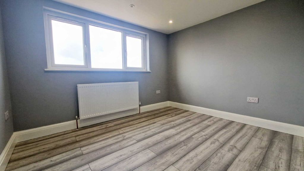 Additional image 13 of 9 bed semi-detached house to rentRockley Road, Luton LU1