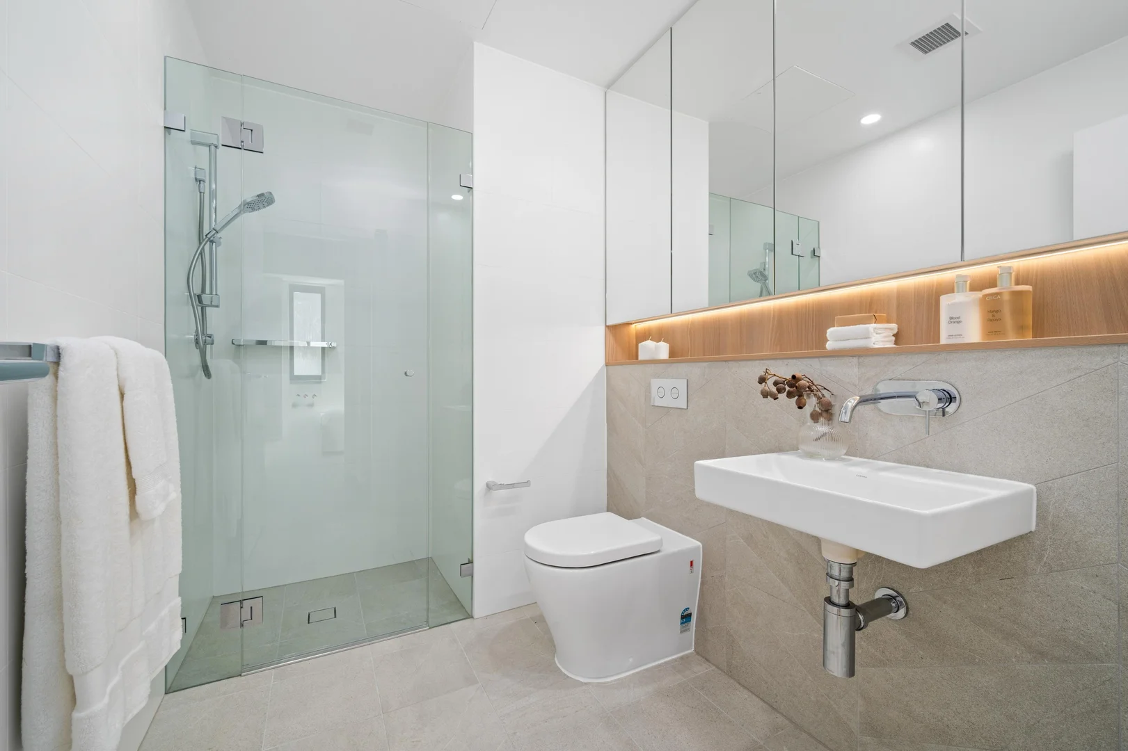 Additional image 10 of 303b/8 Oaks Avenue, Dee Why NSW 2099