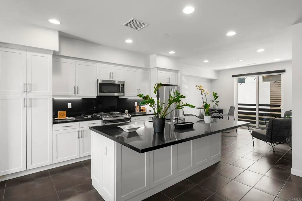 Additional image 60 of 2563 State Street, Carlsbad, CA 92008