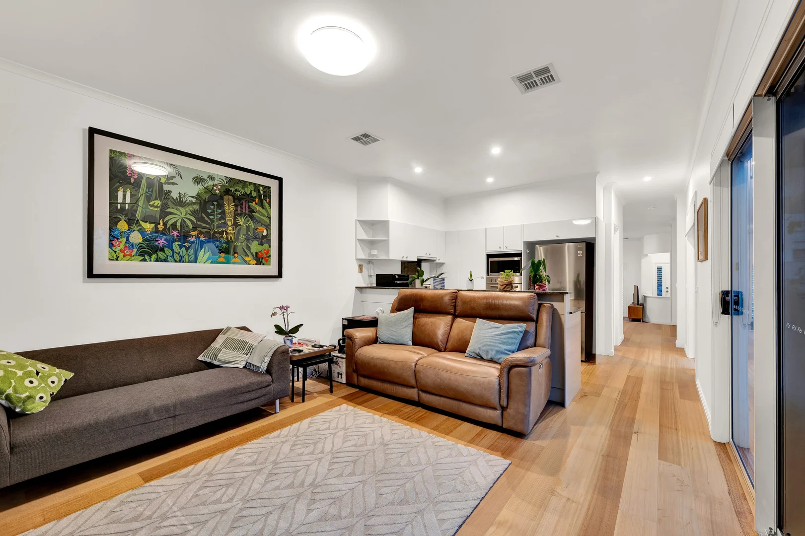 Additional image 3 of 10 Canberra Parade, Port Melbourne VIC 3207