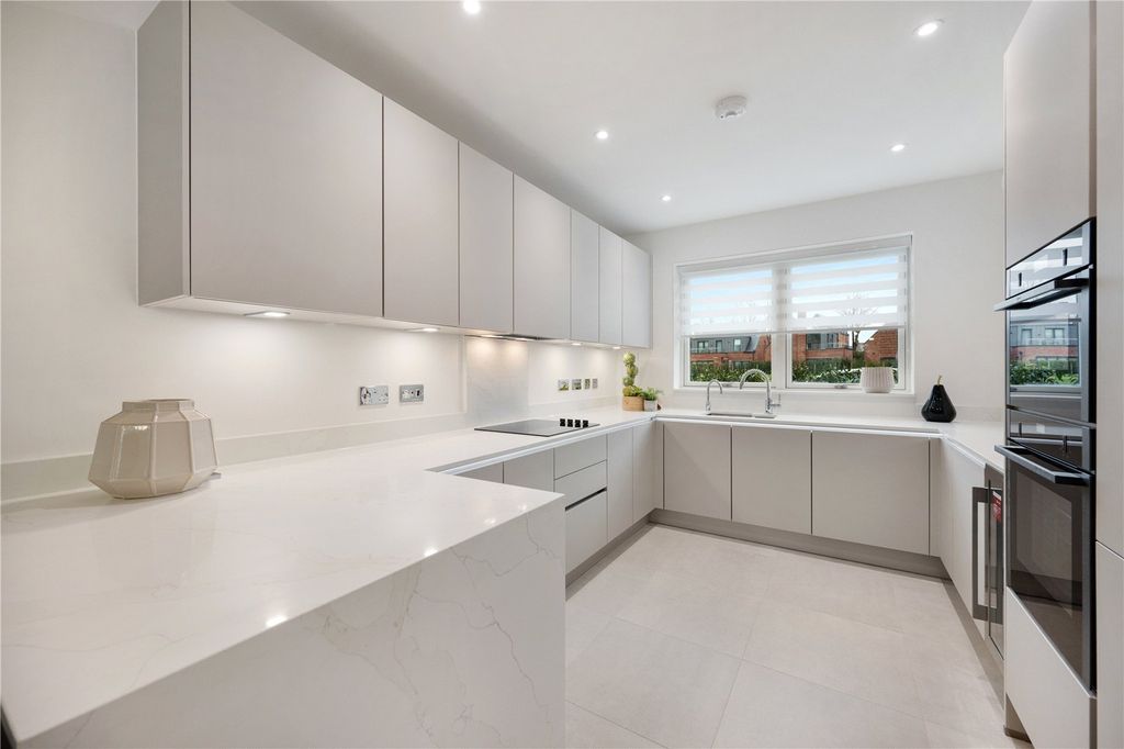 Additional image 6 of 4 bed mews to rentHeadmaster Way, Macclesfield, Cheshire SK10