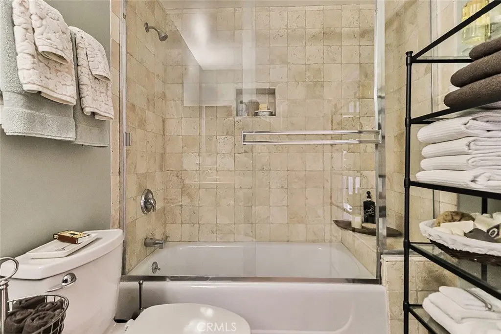 Additional image 80 of 4724 Kester Avenue Unit 404, Sherman Oaks, CA 91403