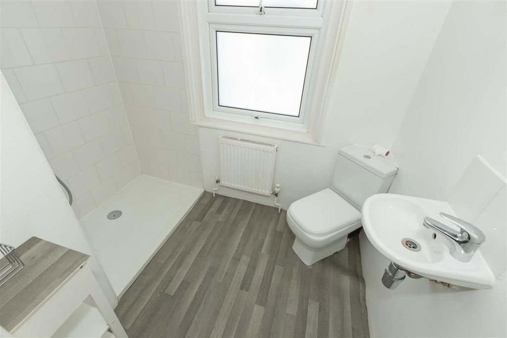 Additional image 5 of 3 bed maisonette to rentWestern Row, Worthing BN11
