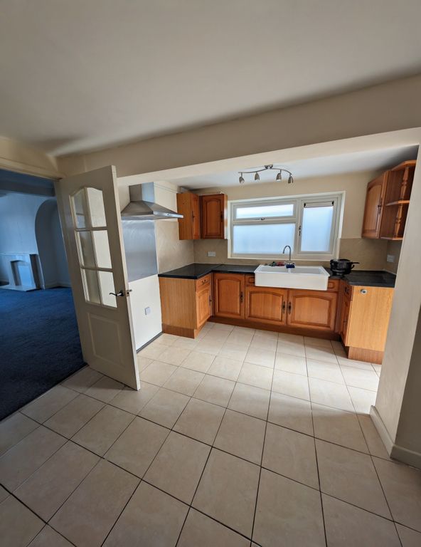 Additional image 3 of 3 bed terraced house to rentClive Road, Barry CF62