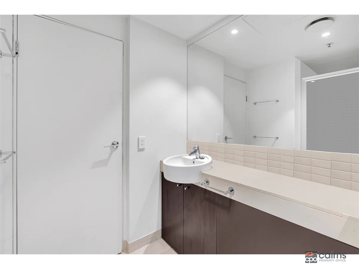 Additional image 11 of 704/1 Marlin Pde, Cairns City QLD 4870