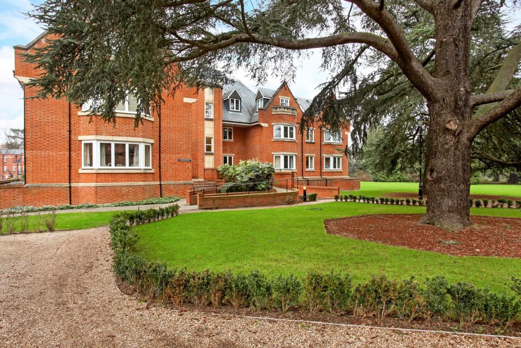 Additional image 17 of 2 bed flat to rentLongbourn, Windsor SL4