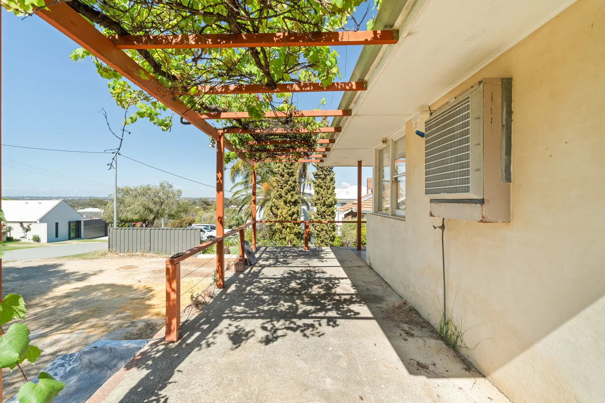 Additional image 37 of 32 Murray Way, Karrinyup WA 6018