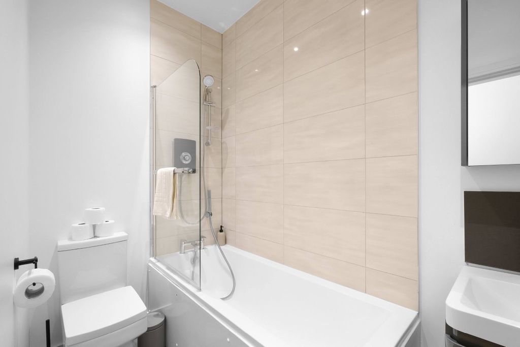 Additional image 9 of 1 bed flat to rentEaston Street, High Wycombe HP11