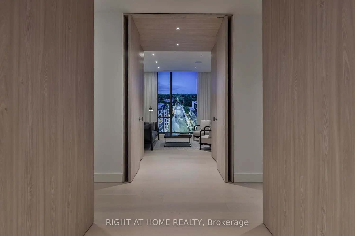 Additional image 2 of 1 Roxborough Street 403