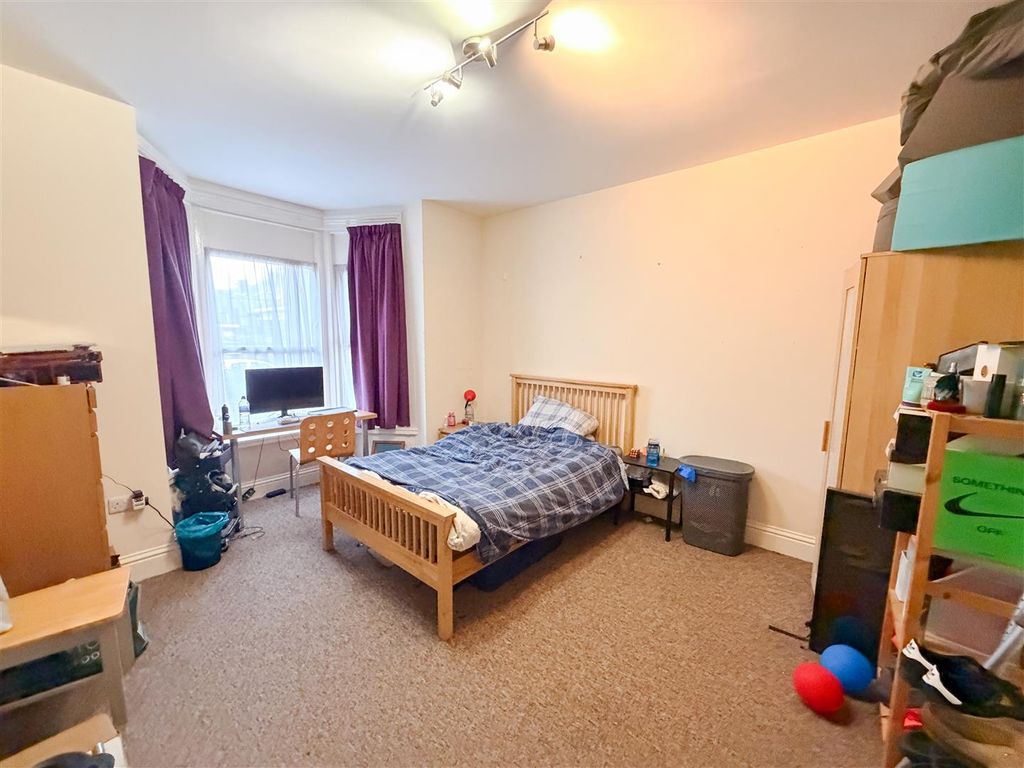 6 bed shared accommodation to rentThompson Road, Sheffield S11 photo 3