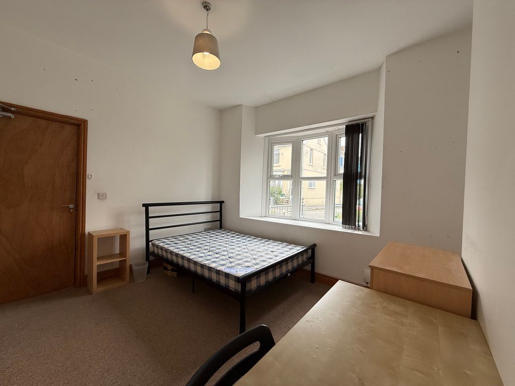 7 bed shared accommodation to rentVictoria Terrace, Swansea SA1 photo 4