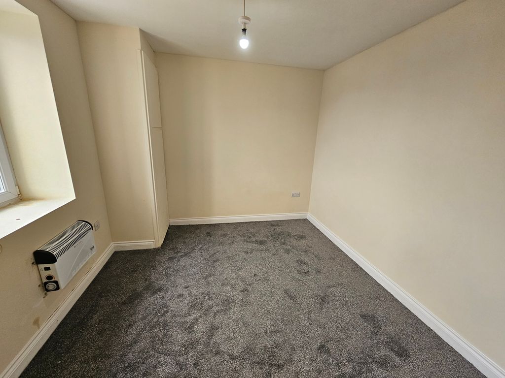 Additional image 6 of 1 bed flat to rentGreat Western Crescent, Llanelli SA15