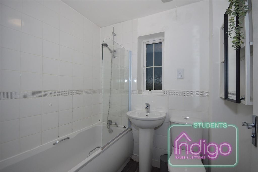 Additional image 24 of 5 bed property to rentChervil Close, Newcastle ST5