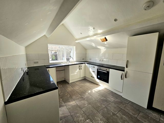 Additional image 4 of 3 bed maisonette to rentMadoc Street, Llandudno LL30