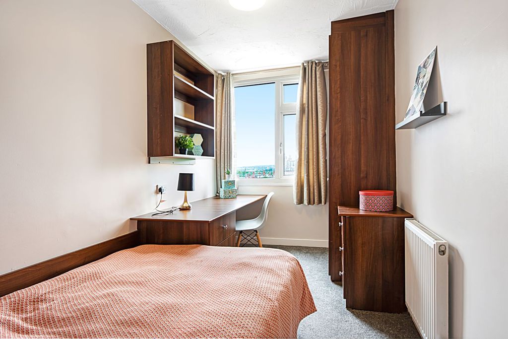 Additional image 8 of 8 bed shared accommodation to rentStanmore Place, Leeds LS4