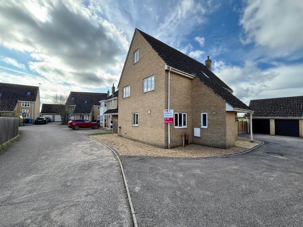 5 bed detached house to rentKitchener Close, Lakenheath, Brandon IP27