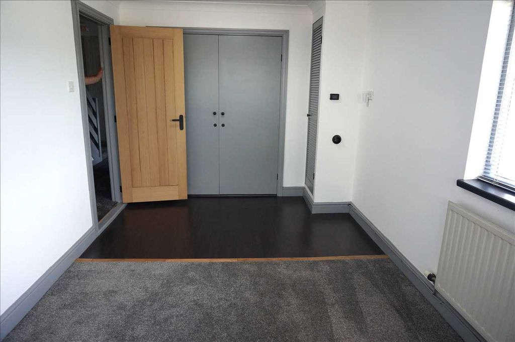 Additional image 5 of 1 bed flat to rentHeol Capel Ifan, Pontyberem, Llanelli SA15