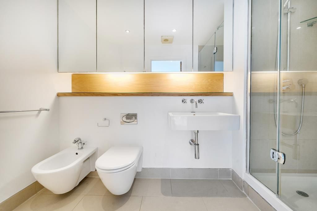 Additional image 15 of 3 bed flat to rentStrand Drive, Richmond TW9