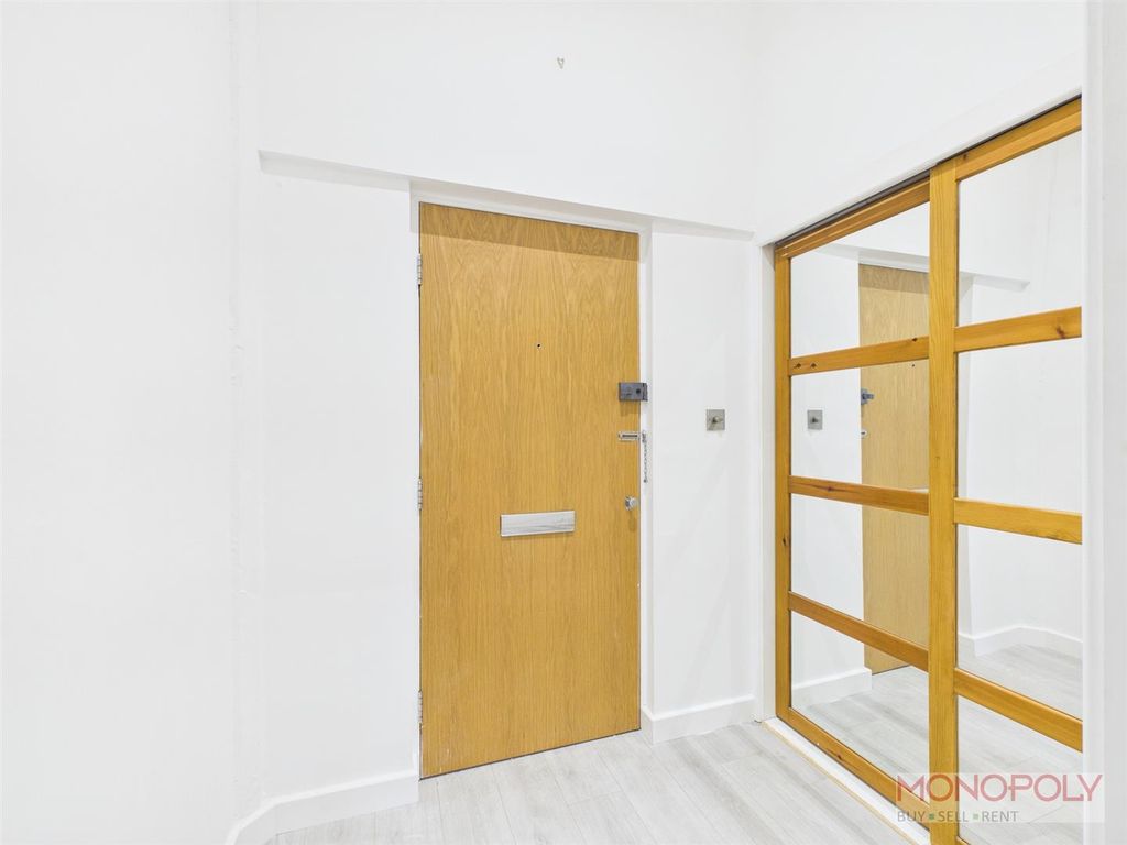 Additional image 2 of 2 bed flat to rentTuttle Street, Wrexham LL13