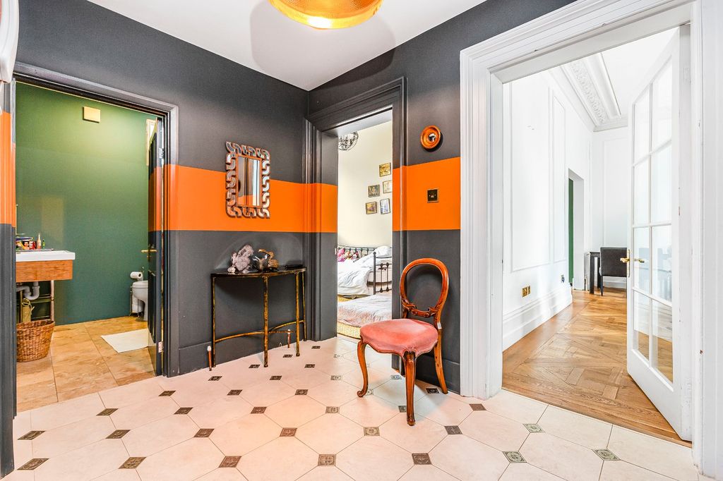 Additional image 5 of 3 bed flat to rentBurlington House, Kings Road, Richmond, Surrey TW10