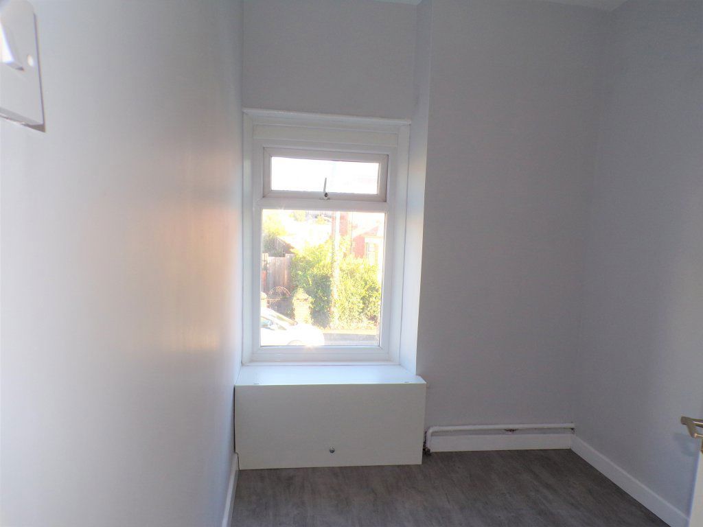 Additional image 6 of 2 bed flat to rentFff 117 Commercial Street, Risca NP11