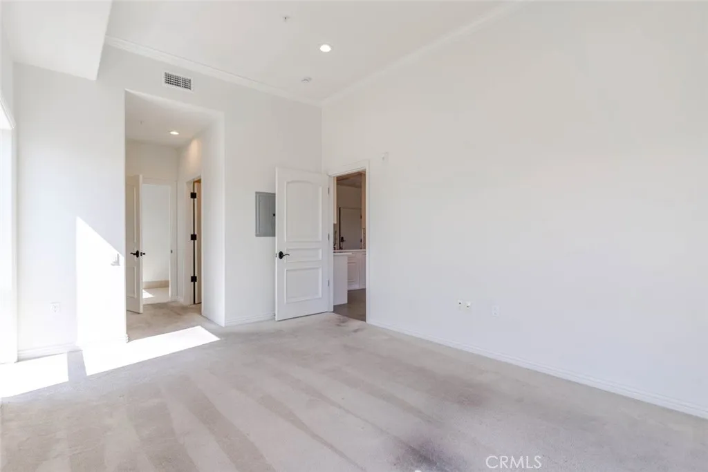 Additional image 35 of 1598 Long Beach Blvd Unit 401, Long Beach, CA 90813