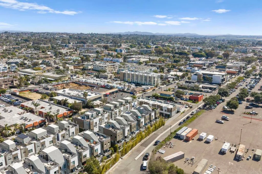 Additional image 40 of 2563 State Street, Carlsbad, CA 92008