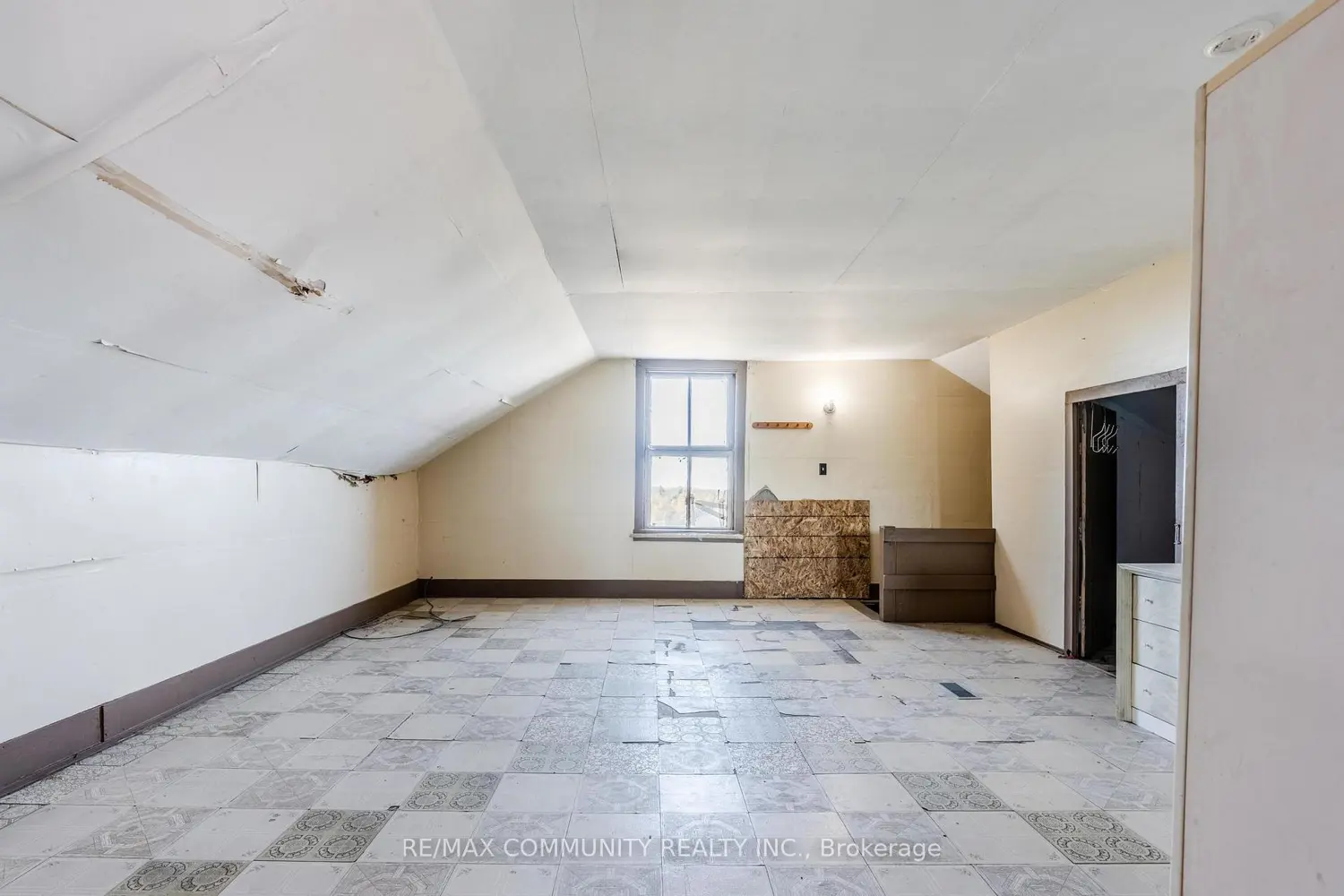 Additional image 16 of 754 Porter Road