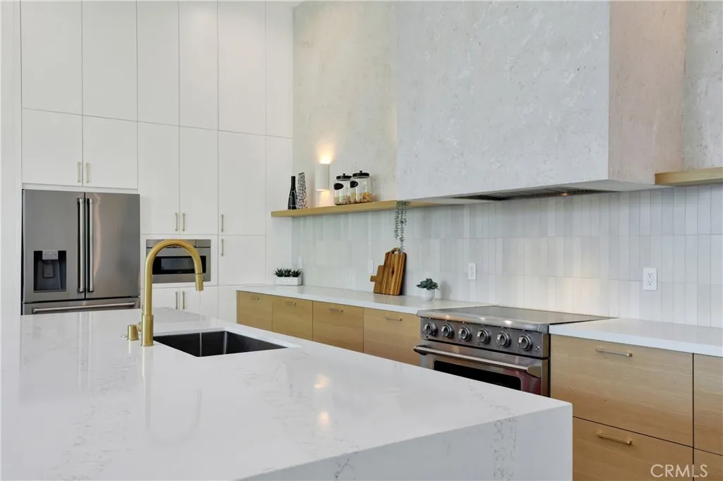 Additional image 9 of 3949 Glenalbyn Drive, Los Angeles, CA 90065