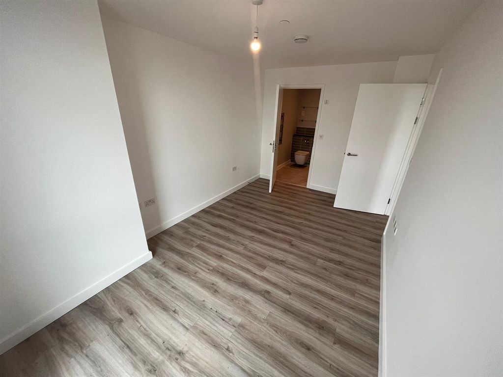 Additional image 6 of 2 bed flat to rentCalibra Court, Luton LU2