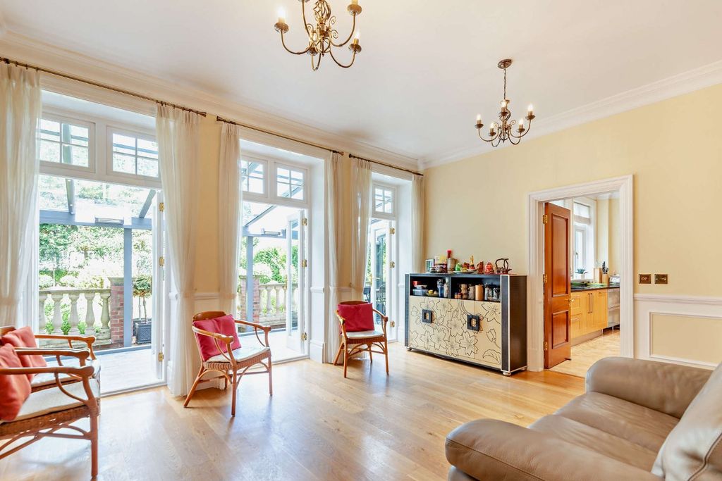 Additional image 6 of 7 bed detached house to rentWindsor Road, Ascot, Berkshire SL5