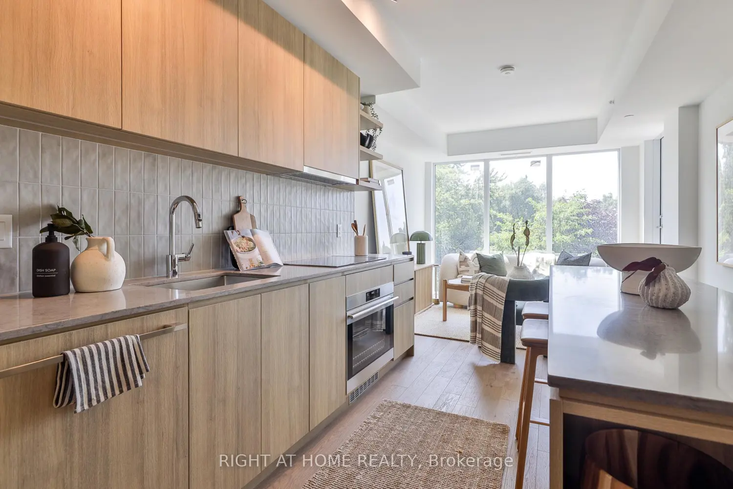 Additional image 4 of 1161 Kingston Road 201