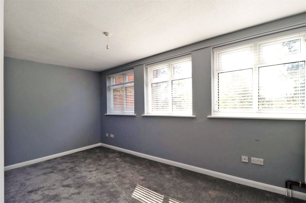 Additional image 3 of 1 bed maisonette to rentCambrian House, Upper St. Johns Road, Burgess Hill, West Sussex RH15