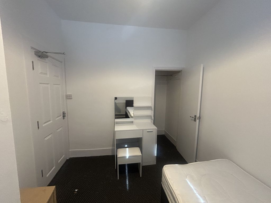 Additional image 3 of 1 bed flat to rentMold Road, Wrexham LL11