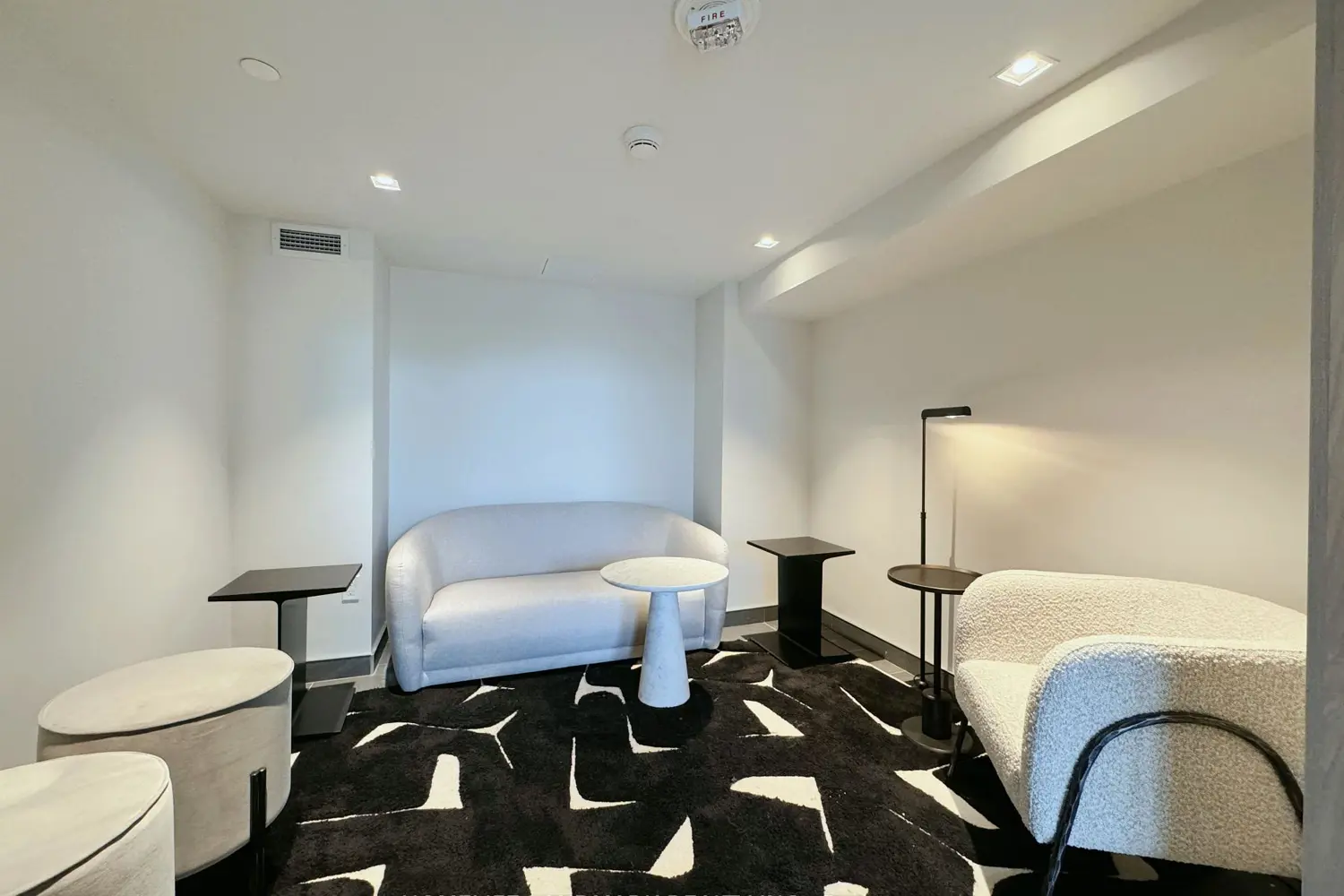 Additional image 3 of 1 Jarvis Street 909