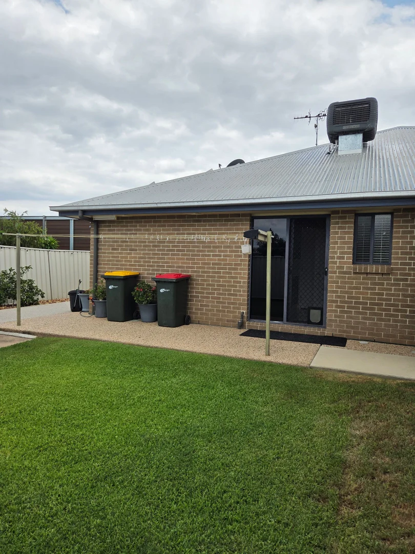 Additional image 9 of 28 Mayfair Drive, Emerald QLD 4720