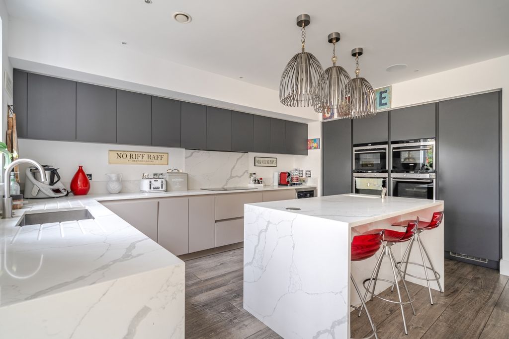 Additional image 35 of 5 bed detached house to rentPelling Hill, Old Windsor, Windsor SL4