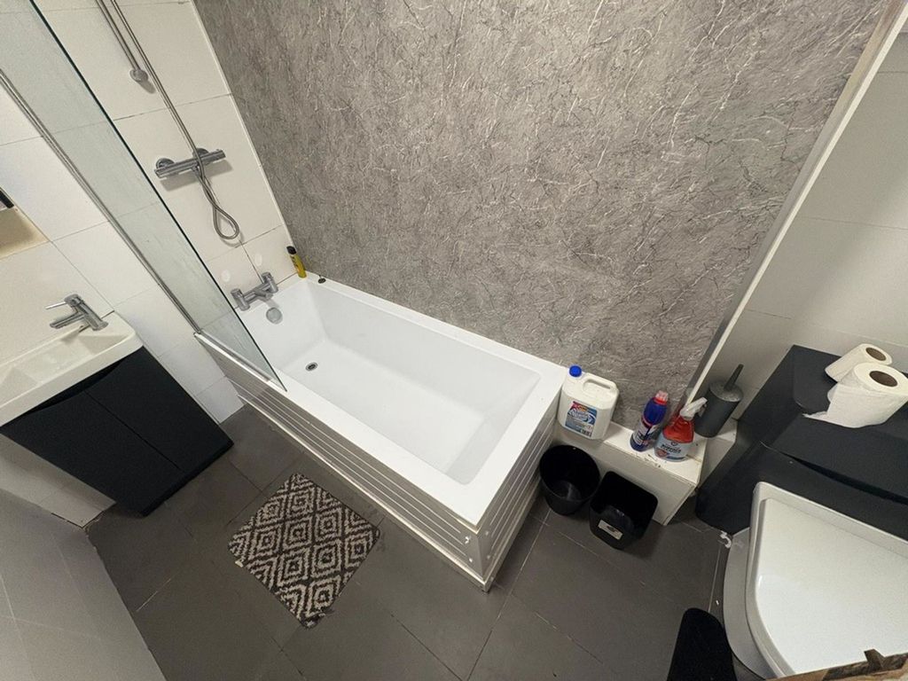 4 bed shared accommodation to rentCalvert Terrace, Swansea SA1 photo 4