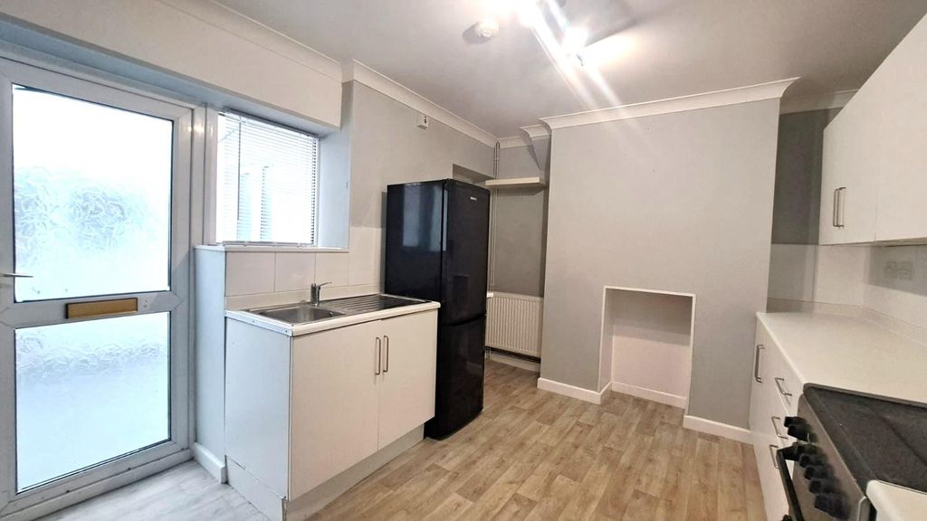 Additional image 15 of 3 bed terraced house to rentRectory Road, Crumlin, Newport NP11
