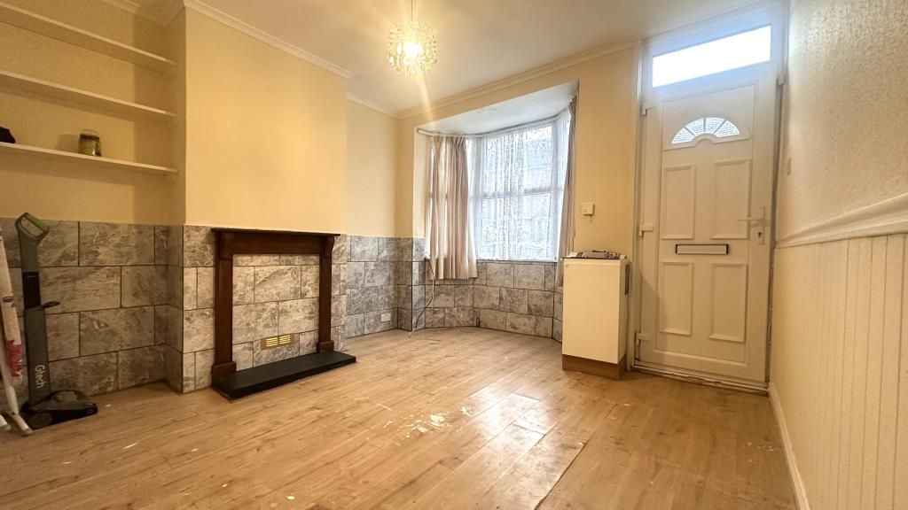 Additional image 2 of 3 bed terraced house to rentNewbury, Berkshire RG14