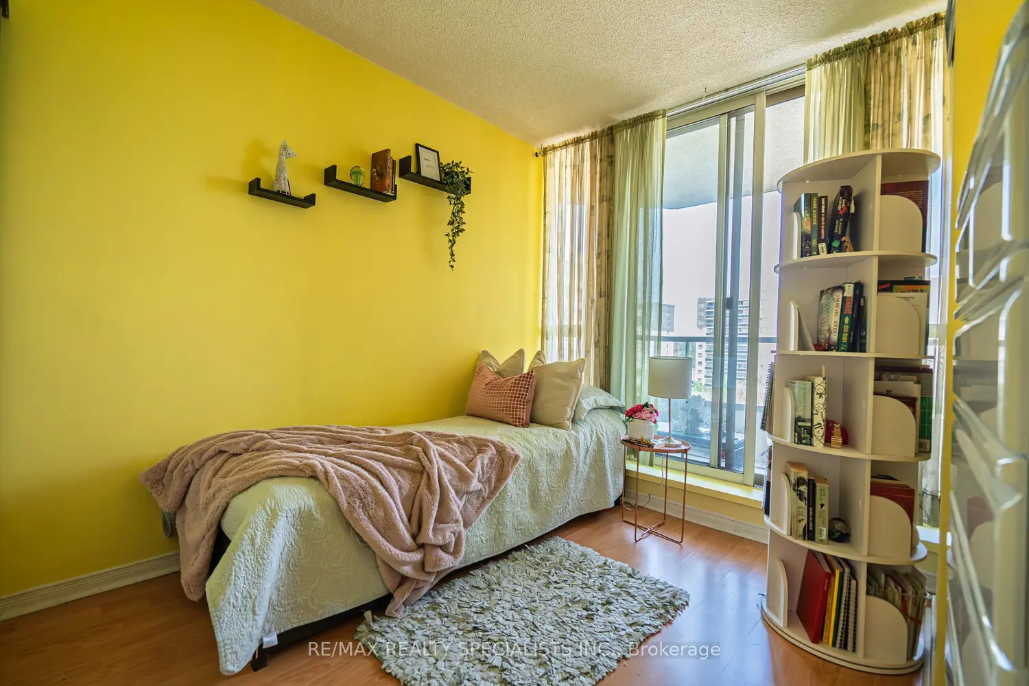 Additional image 14 of 75 King Street 703