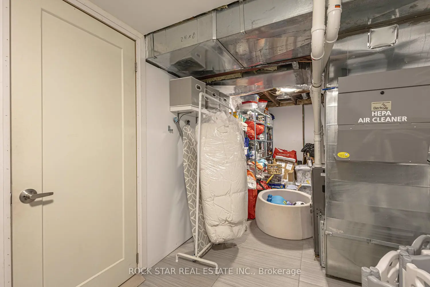 Additional image 6 of 2055 Courtland Crescent