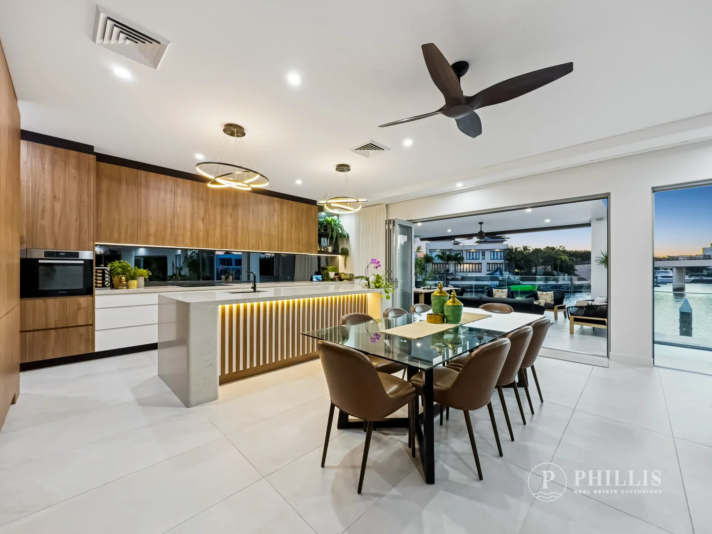 Additional image 5 of 86 Royal Albert Crescent, Sovereign Islands QLD 4216