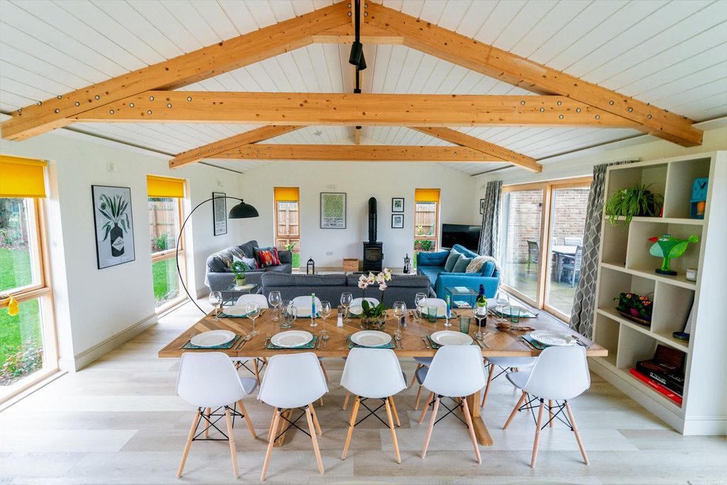 Additional image 4 of 4 bed detached bungalow to rentNewmarket Road, Stretham CB6